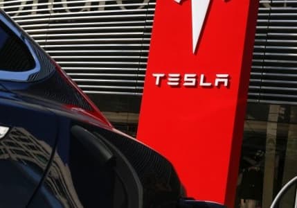 Tesla, Almanya'da 400 kişiyi işten çıkarmayı planlıyor