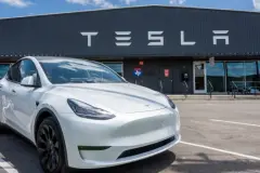 Tesla Çin’de 3 milyon aracını geri çağırıyor