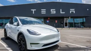 Tesla Çin’de 3 milyon aracını geri çağırıyor