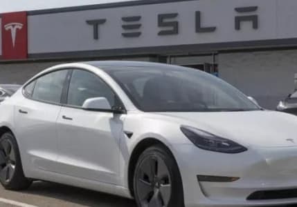 Tesla, Çin’de elektrikli araç fiyatlarında yeniden indirime gitti