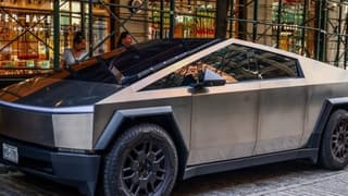 Tesla, Cybertruck'ları altıncı kez geri çağırdı