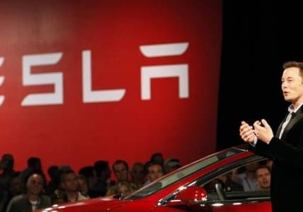Tesla hissedarlarından Elon Musk'ın maaş paketine onay