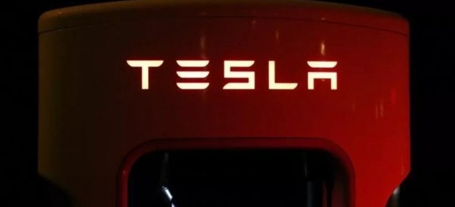 Tesla'nın geliri ilk çeyrekte artarken, net karı düştü