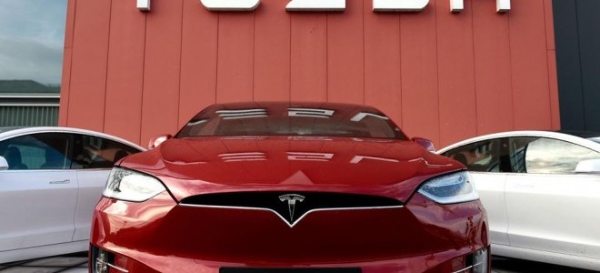 Tesla üçüncü çeyrekte rekor kar ve gelir elde etti