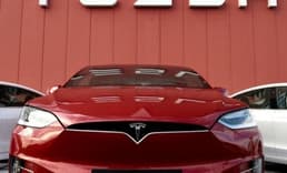 Tesla üçüncü çeyrekte rekor kar ve gelir elde etti