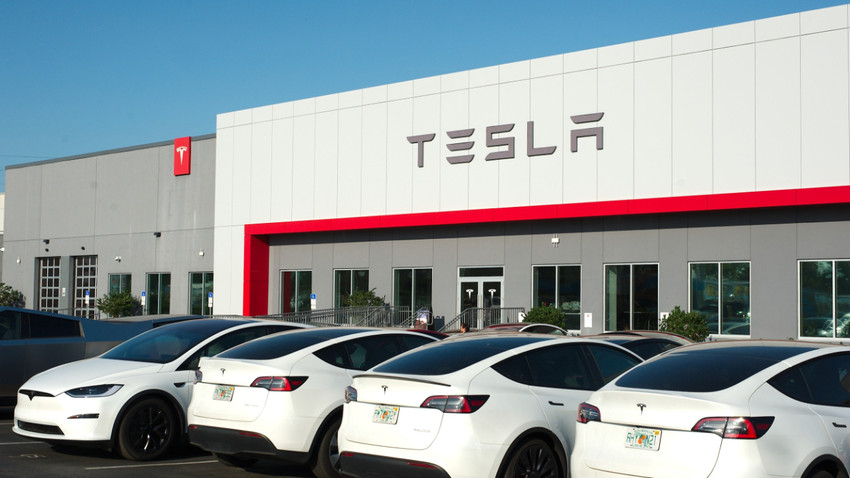 Tesla yaklaşık 220 bin aracını geri çağırıyor