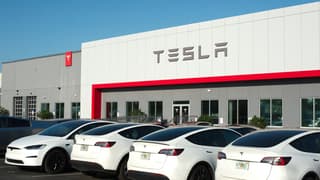 Tesla yaklaşık 220 bin aracını geri çağırıyor