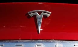 Tesla yaklaşık 700 bin aracını geri çağırdı