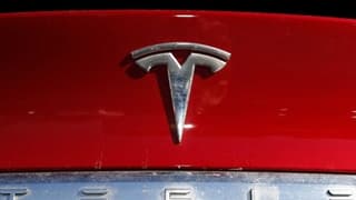 Tesla yaklaşık 700 bin aracını geri çağırdı
