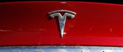 Tesla yaklaşık 700 bin aracını geri çağırdı