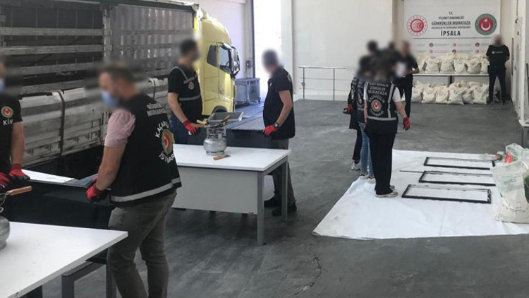 Ticaret Bakanlığı'ndan gümrük muafiyeti iddialarına yalanlama