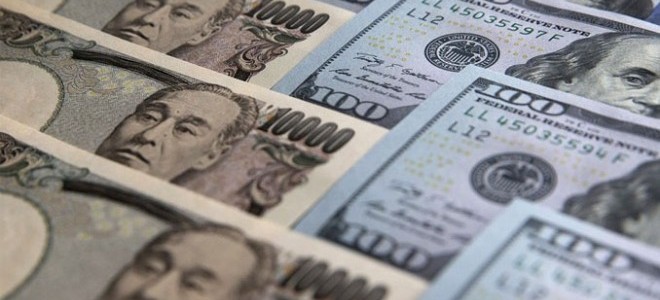 Ticaret iyimserliğiyle petrol yükseldi, altın inişte