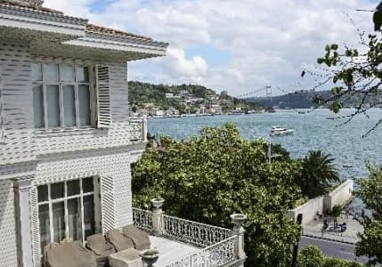 TMSF Koza-İpek Holding'e ait yalıyı satışa çıkarıyor