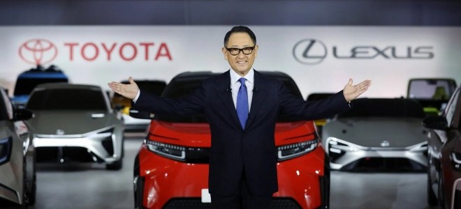 Toyota'da bayrak değişimi: CEO Akio Toyoda görevini bırakıyor