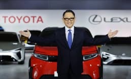 Toyota'da bayrak değişimi: CEO Akio Toyoda görevini bırakıyor
