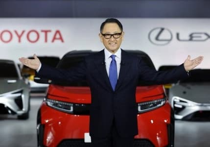 Toyota'da bayrak değişimi: CEO Akio Toyoda görevini bırakıyor