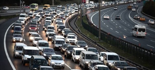 Trafiğe kayıtlı araç sayısı önceki aya göre artış gösterdi