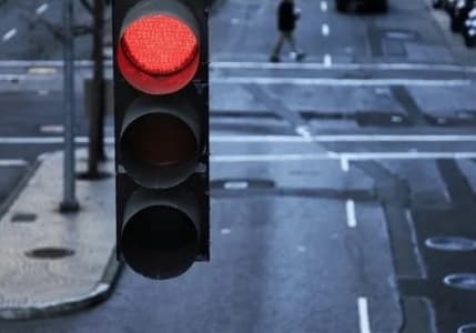Trafik cezalarında tarife güncellendi: Kırmızı ışık, emniyet şeridi ve diğerleri