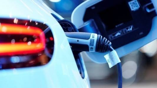 Trafikteki elektrikli otomobil sayısı 472 bini aştı