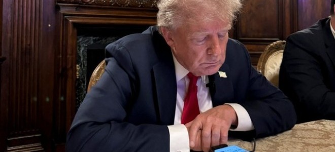 Trump: Çin anlaşma istiyor, aramalarını bekliyoruz