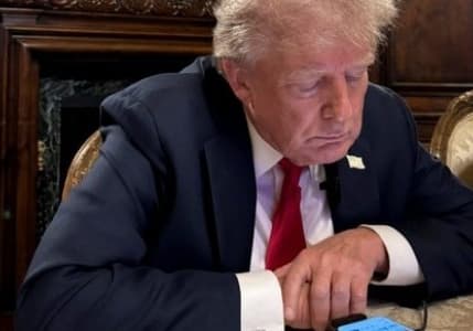 Trump: Çin anlaşma istiyor, aramalarını bekliyoruz
