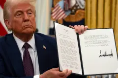 Trump doğum turizmine karşı iki yeni kararnameyi yürürlüğe koydu