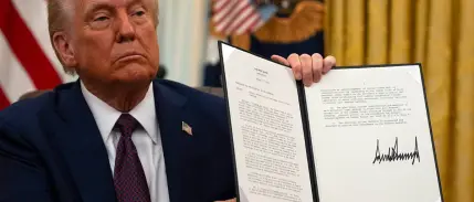 Trump doğum turizmine karşı iki yeni kararnameyi yürürlüğe koydu