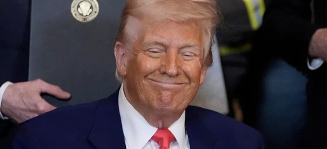 Trump, halkı için kredi kartı şirketlerine faiz uyarısında bulundu