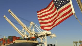 Trump’ın tarifeleri limanları vurdu: 19 aylık büyüme sona eriyor!