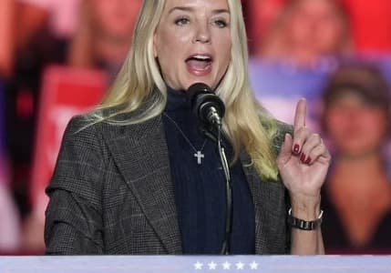 Trump’ın yeni Adalet Bakanı adayı Florida’nın ilk kadın başsavcısı Bondi oldu