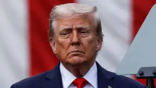Trump: İran tamamen çöküyor