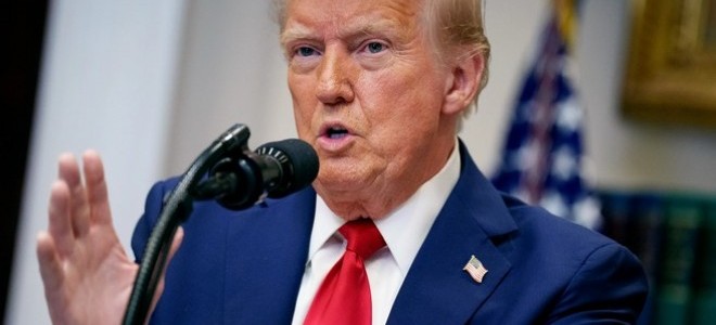 Trump, Kanada ve Meksika'ya tarifelerin zamanında başlayacağını ilan etti