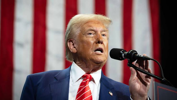 Trump, Kanada'ya uygulanacak yüzde 50'lik tarifeyi askıya aldı
