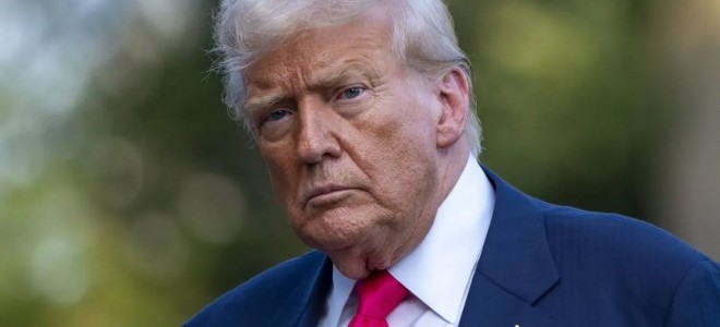 Trump'tan Fed'e tarihi ziyaret