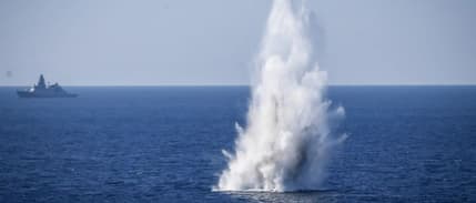 Trump'tan Hürmüz tehdidi: Mayın döşeyen her tekne imha edilecek