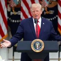 Trump'tan yolsuzlukları ihbar edenlere teşvik