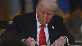 Trump, TikTok'un satılmasının önünü açan kararnameyi imzaladı