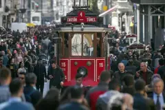 TÜİK: Türkiye'de doğuşta beklenen yaşam süresi uzadı