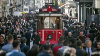 TÜİK: Türkiye'de doğuşta beklenen yaşam süresi uzadı