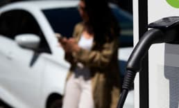 Tüketiciler Birliğinden elektrikli araç sahiplerine poliçe uyarısı