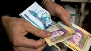 Tümen dolar karşısında en düşük seviyesini gördü