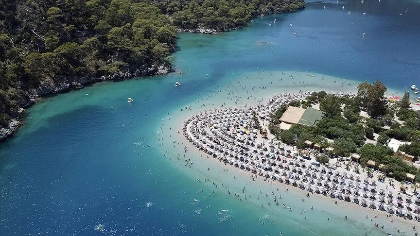 Turizm geliri ikinci çeyrekte yüzde 2,6 azaldı