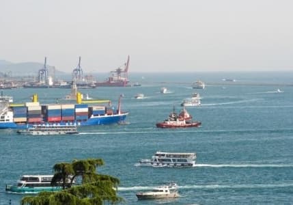 Türk boğazlarından 20 yılda 2 milyona yakın gemi geçti