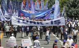 Türk-İş’ten Maliye önünde miting