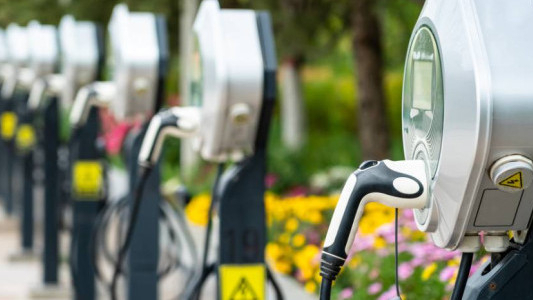 Türkiye'de elektrikli araç şarj soketi sayısı 43 bini aştı