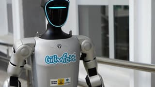 Türkiye’de ilk kez bir insansı robot nüfusa kaydedildi