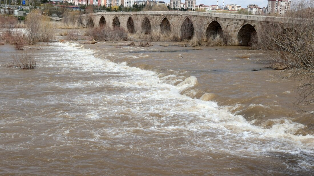 Türkiye'de su yılı yağışları son 38 yılın zirvesinde