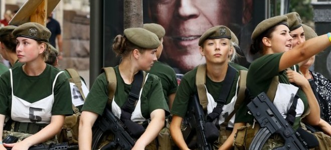 Ukraynalı kadın askerler Rus ordusunun kabusu oldu