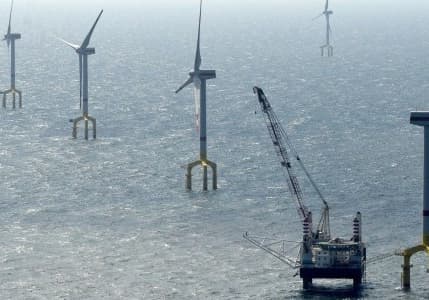 Türkiye'nin ilk deniz üstü rüzgar enerjisi santrali için aday bölgeler açıklandı