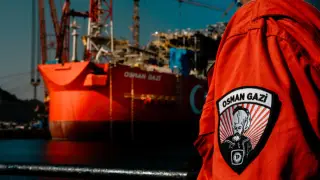 Türkiye'nin ilk yüzer üretim platformu Osman Gazi göreve başlıyor